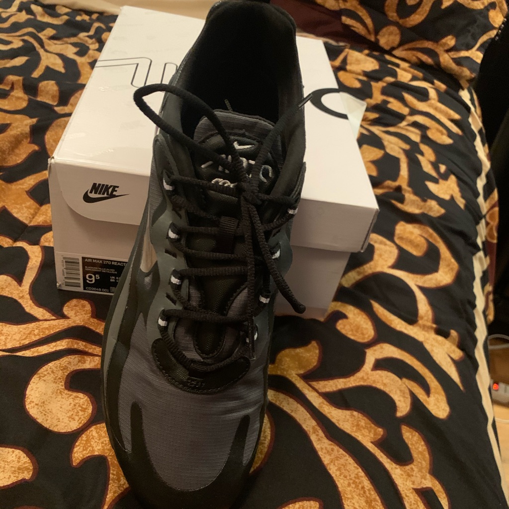 Nike 270